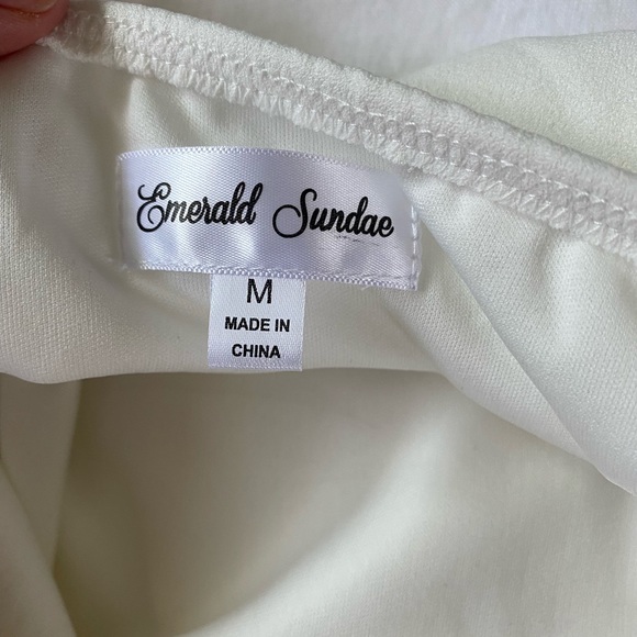 NWT Emerald Sundae sexy open back sleeveless white dress.  Size medium with tags - Picture 6 of 7